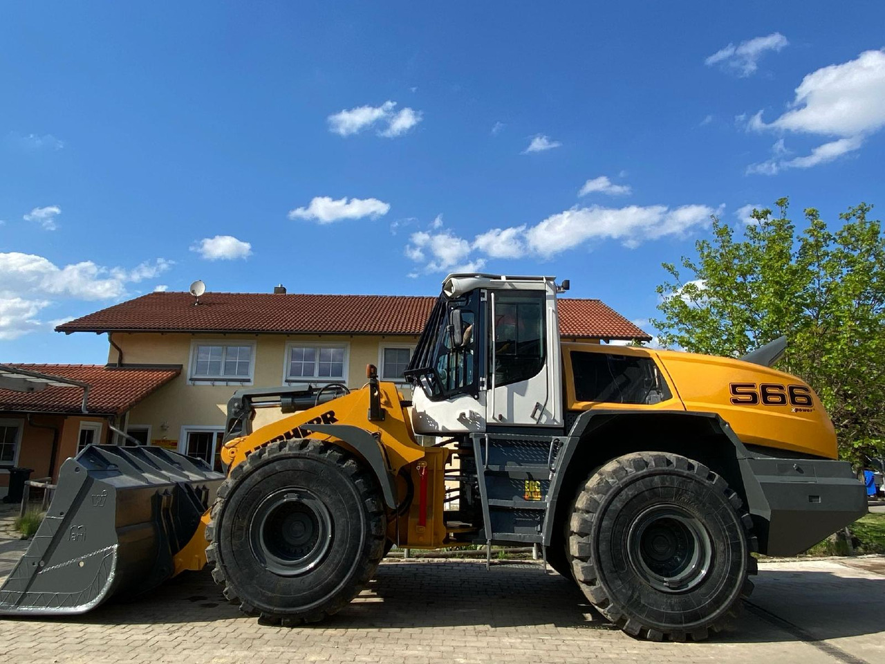 Liebherr L 566 X Power - Chargeuse sur pneus: photos 2 Liebherr L 566 X Power - Chargeuse sur pneus: photos 2