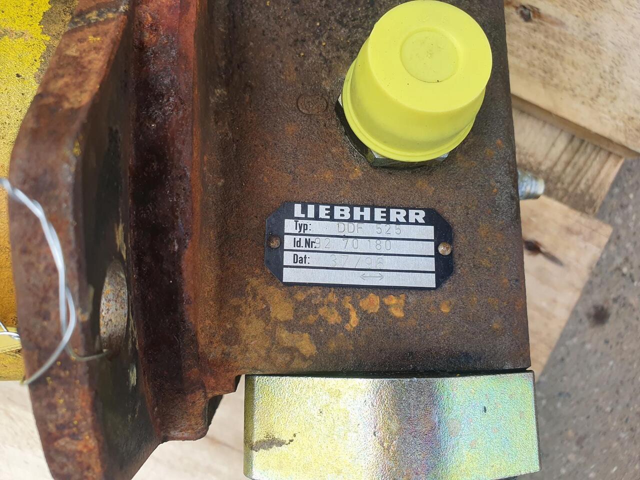 Liebherr R 942 - Hydraulique pour Engins de chantier: photos 2 Liebherr R 942 - Hydraulique pour Engins de chantier: photos 2