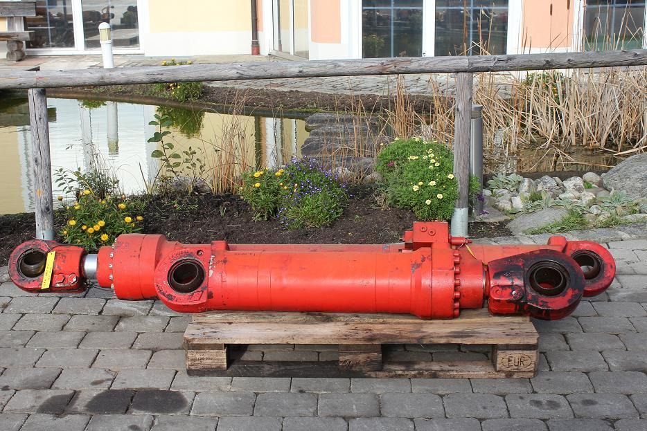 O&K MH 6.5 - Vérin hydraulique pour Engins de chantier: photos 2 O&K MH 6.5 - Vérin hydraulique pour Engins de chantier: photos 2