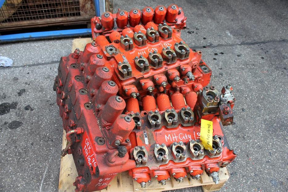 O&K MH plus, MH City - Système électrique pour Engins de chantier: photos 2 O&K MH plus, MH City - Système électrique pour Engins de chantier: photos 2