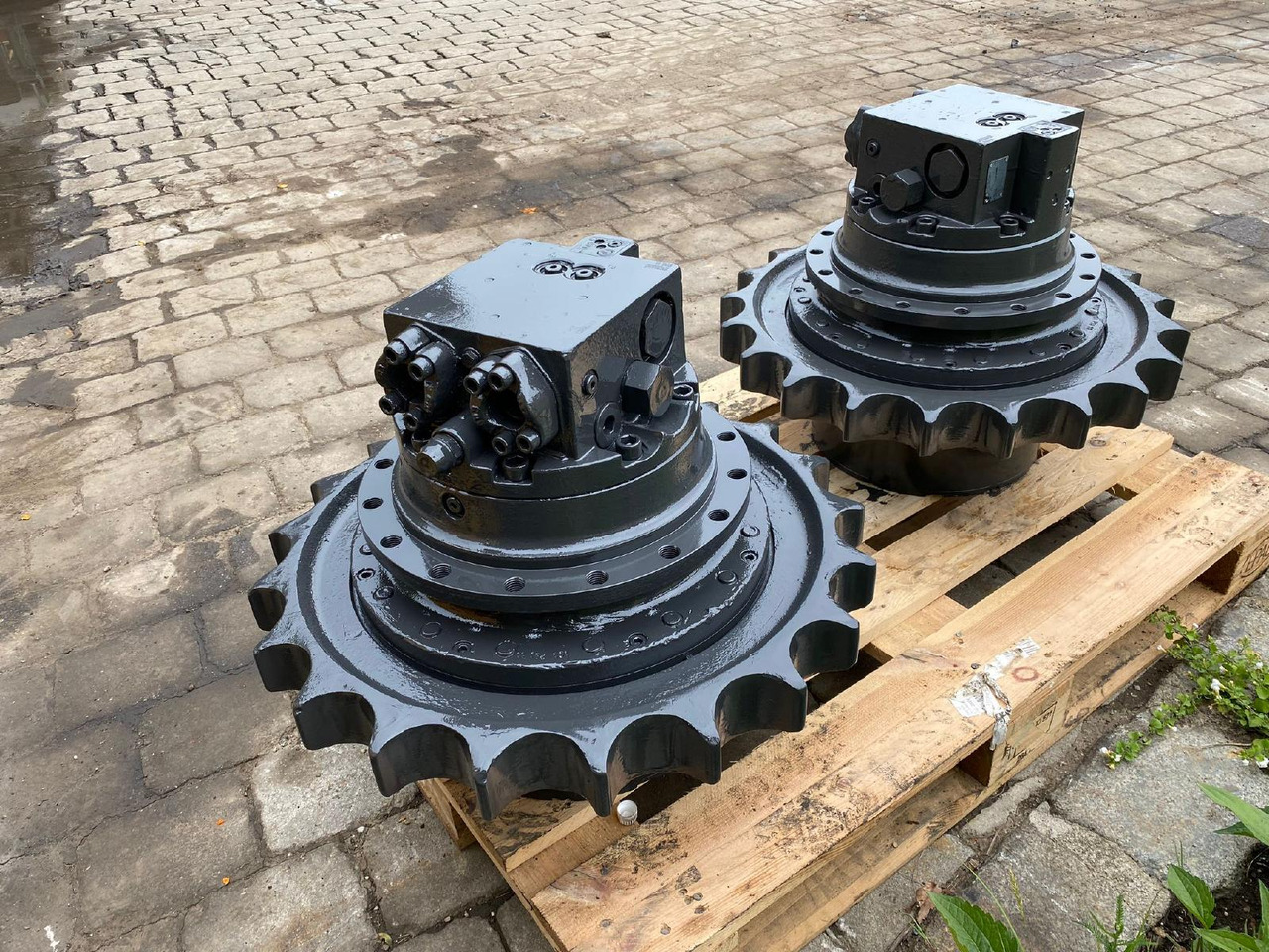 Terex TC 240 LC - Moteur de translation pour Engins de chantier: photos 3 Terex TC 240 LC - Moteur de translation pour Engins de chantier: photos 3