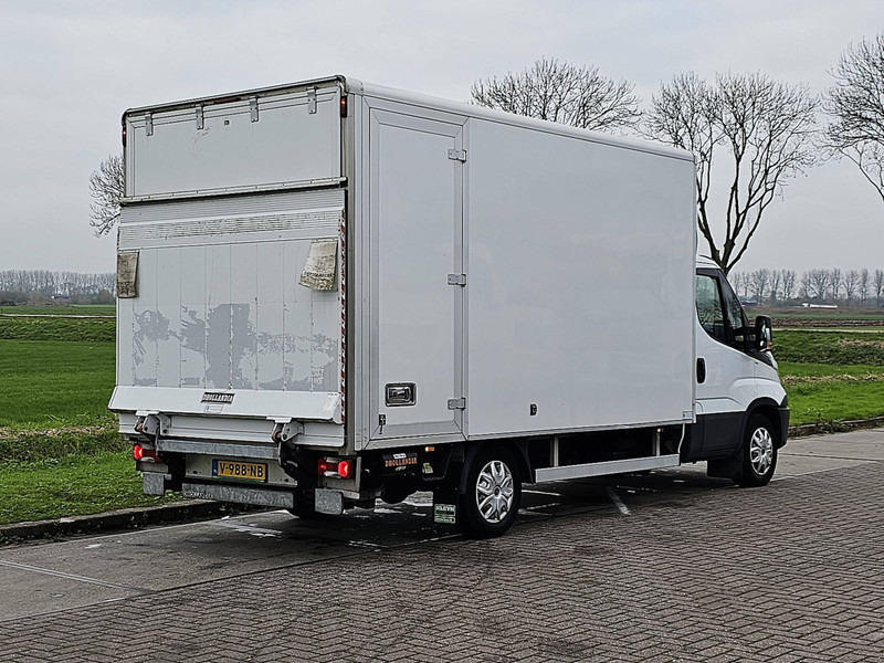 Iveco Daily 35S18 AC 3.0 LTR EURO6 - Fourgon: photos 3 Iveco Daily 35S18 AC 3.0 LTR EURO6 - Fourgon: photos 3