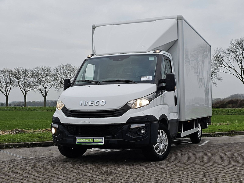 Iveco Daily 35S18 AC 3.0 LTR EURO6 - Fourgon: photos 1 Iveco Daily 35S18 AC 3.0 LTR EURO6 - Fourgon: photos 1
