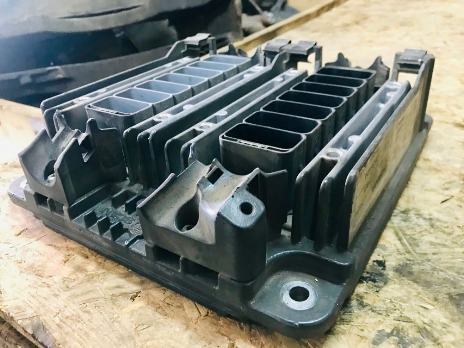 HURT silnika regeneracja DC13 147 Scania - Bloc de gestion pour Camion: photos 1 HURT silnika regeneracja DC13 147 Scania - Bloc de gestion pour Camion: photos 1