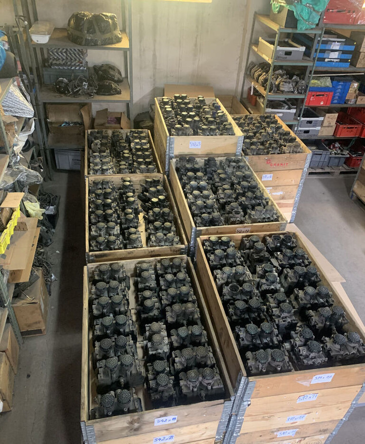 Knorr-Bremse TEBS ES2060 K019312 Knorr-Bremse - Valve de frein pour Remorque: photos 1 Knorr-Bremse TEBS ES2060 K019312 Knorr-Bremse - Valve de frein pour Remorque: photos 1