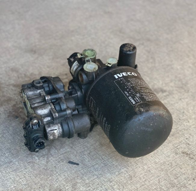 Knorr-Bremse Zespół przygotowania powietrza LA8609 IVECO Stralis truck - Système d'admission d'air pour Camion: photos 2 Knorr-Bremse Zespół przygotowania powietrza LA8609 IVECO Stralis truck - Système d'admission d'air pour Camion: photos 2