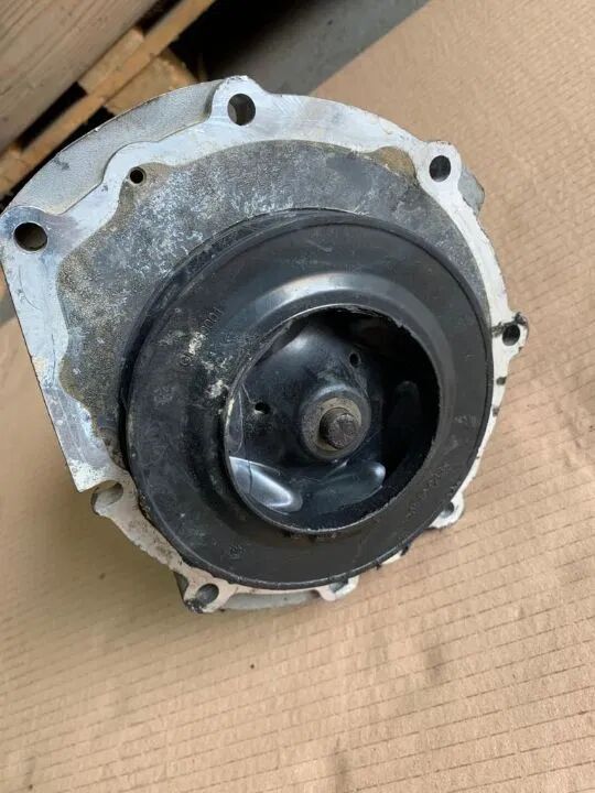 MAN 51065007119 MAN TGS, TGX EURO 6 51065007119 truck - Pompe à liquide de refroidissement pour Camion: photos 4 MAN 51065007119 MAN TGS, TGX EURO 6 51065007119 truck - Pompe à liquide de refroidissement pour Camion: photos 4
