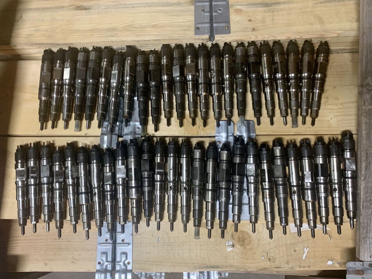 MAN TGA 0445120217 wtryski CR TIR SCANIA DAF IVECO HURT MAN TGA truck - Pompe haute pression pour Camion: photos 1 MAN TGA 0445120217 wtryski CR TIR SCANIA DAF IVECO HURT MAN TGA truck - Pompe haute pression pour Camion: photos 1