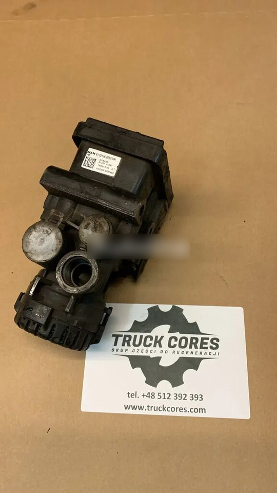 MODULATOR EBS MAN EURO 6 81.52106-6067; K050211 - Valve de frein pour Camion: photos 1 MODULATOR EBS MAN EURO 6 81.52106-6067; K050211 - Valve de frein pour Camion: photos 1