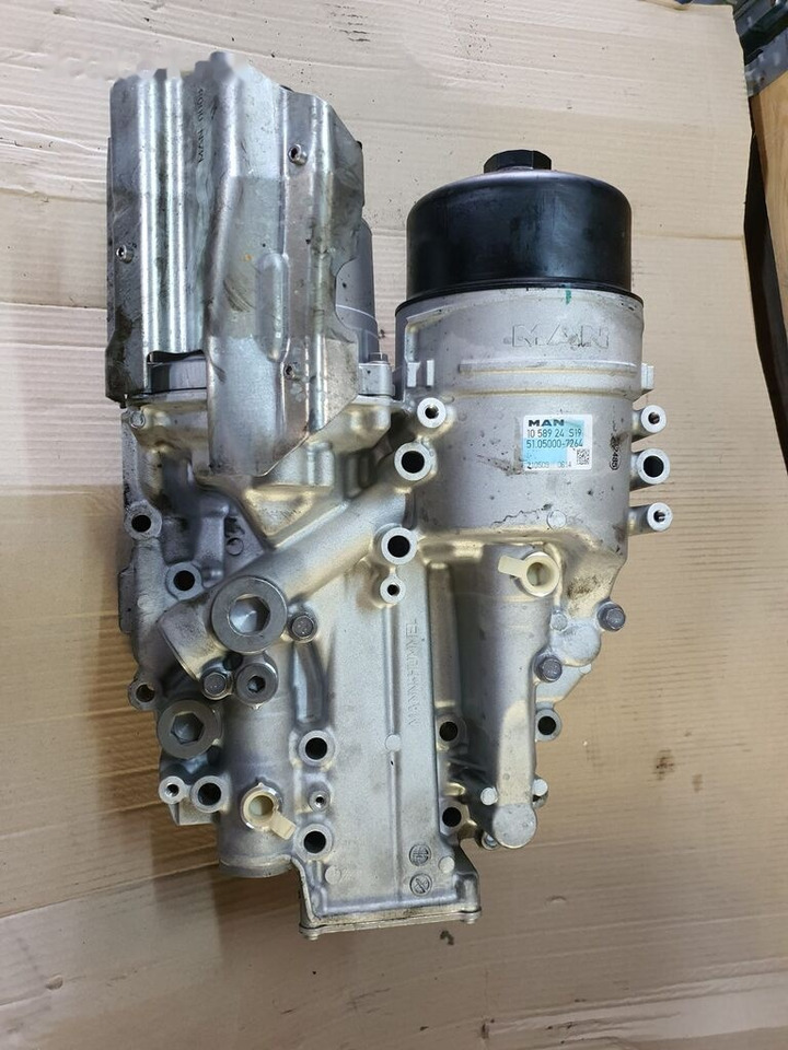 Mann-Filter MAN EURO 6 TGA TGX MAN TGX / TGS Euro 6 truck - Filtre à huile pour Camion: photos 1 Mann-Filter MAN EURO 6 TGA TGX MAN TGX / TGS Euro 6 truck - Filtre à huile pour Camion: photos 1