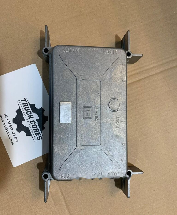 Nowa pokrywa aluminiowa / Dekiel zaworu Wabco D 4801020140 - Pièces de rechange pour Camion: photos 2 Nowa pokrywa aluminiowa / Dekiel zaworu Wabco D 4801020140 - Pièces de rechange pour Camion: photos 2