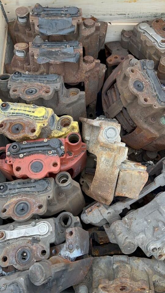 Scania SN7 HPI XPI R K003813 / K003809 Scania - Étrier de frein pour Camion: photos 2 Scania SN7 HPI XPI R K003813 / K003809 Scania - Étrier de frein pour Camion: photos 2