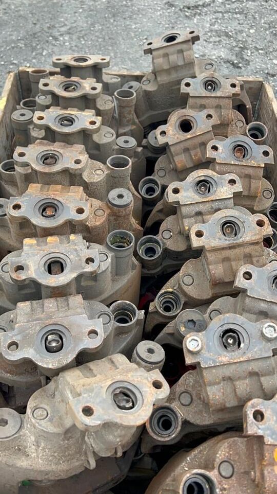 Scania SN7 HPI XPI R K003813 / K003809 Scania - Étrier de frein pour Camion: photos 4 Scania SN7 HPI XPI R K003813 / K003809 Scania - Étrier de frein pour Camion: photos 4