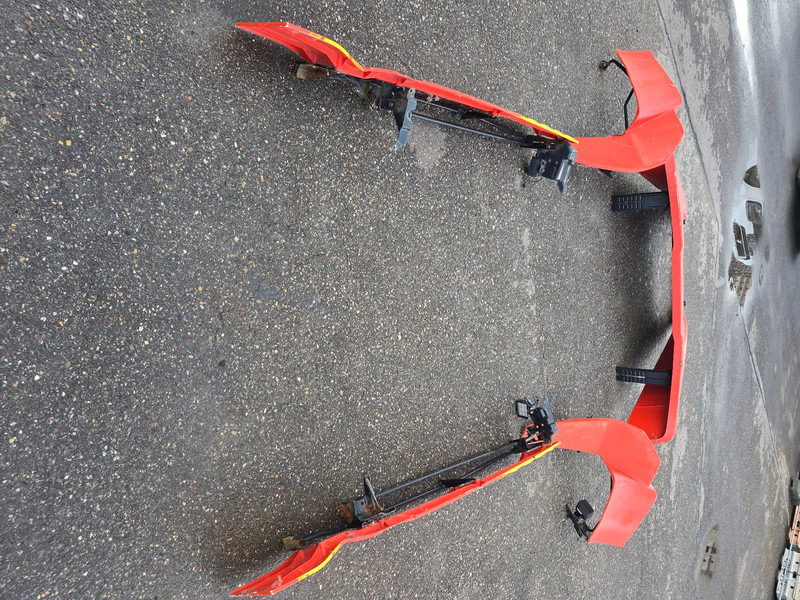MAN TGX Spoiler - Aérodynamique/ Spoilers pour Camion: photos 3 MAN TGX Spoiler - Aérodynamique/ Spoilers pour Camion: photos 3
