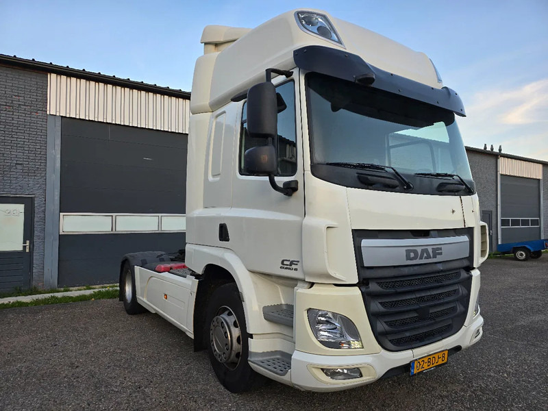 DAF CF Super Space Cabin - Tracteur routier: photos 2 DAF CF Super Space Cabin - Tracteur routier: photos 2