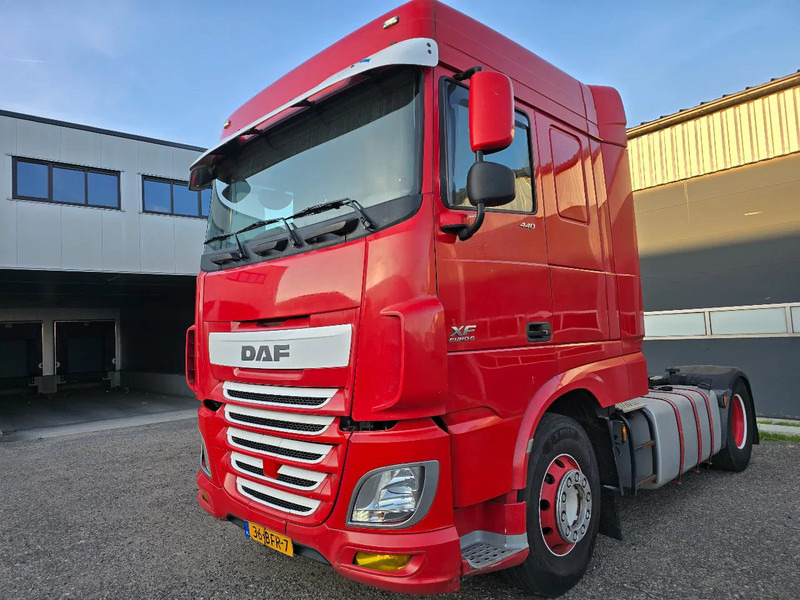 DAF XF 440 Euro 6 2015 - Tracteur routier: photos 1 DAF XF 440 Euro 6 2015 - Tracteur routier: photos 1