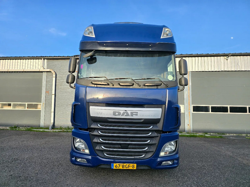 DAF XF 440 SSC Holland 440 - Tracteur routier: photos 2 DAF XF 440 SSC Holland 440 - Tracteur routier: photos 2
