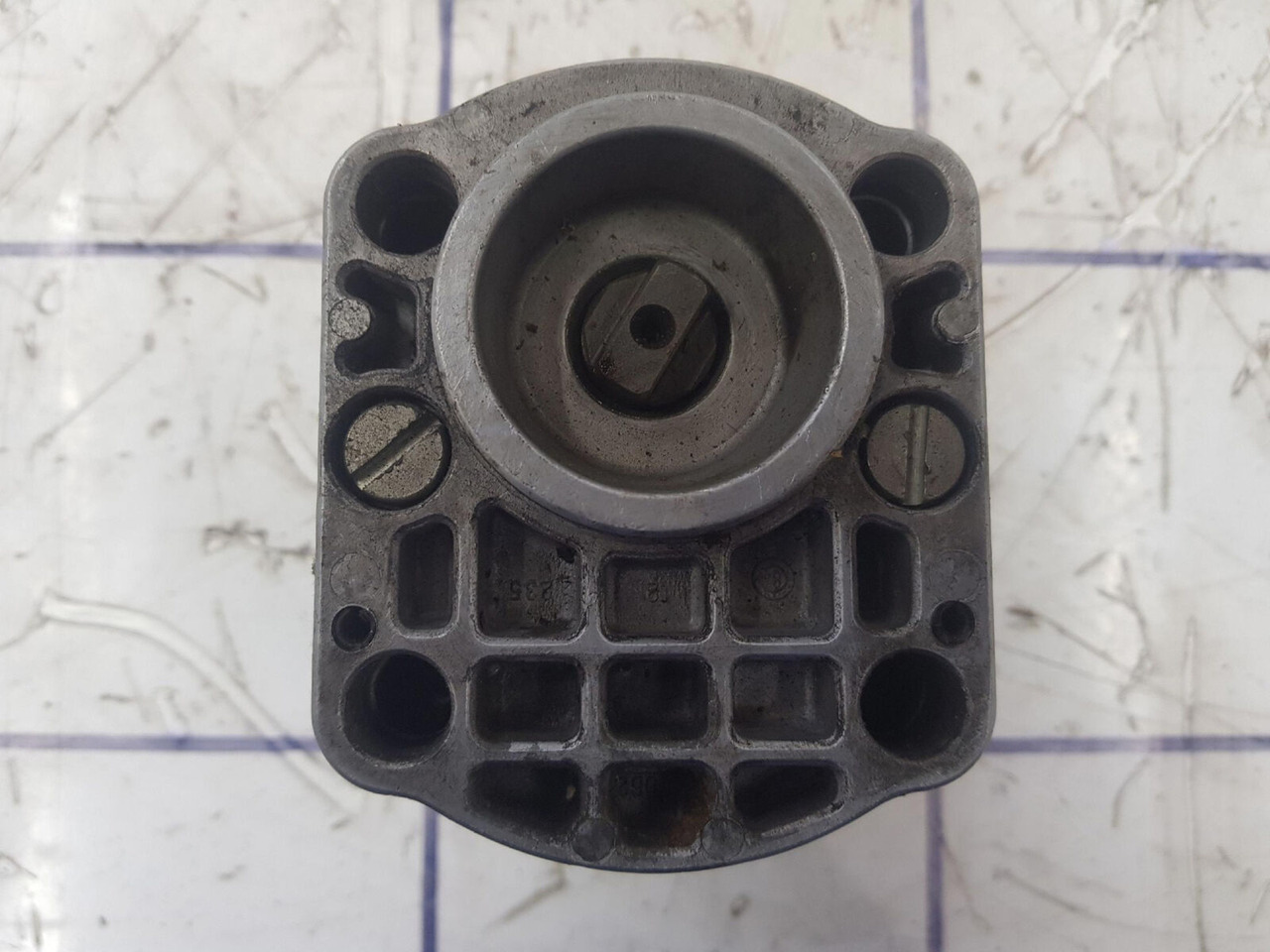 Bosch Bosch gear pump - Pompe hydraulique pour Grue: photos 4 Bosch Bosch gear pump - Pompe hydraulique pour Grue: photos 4