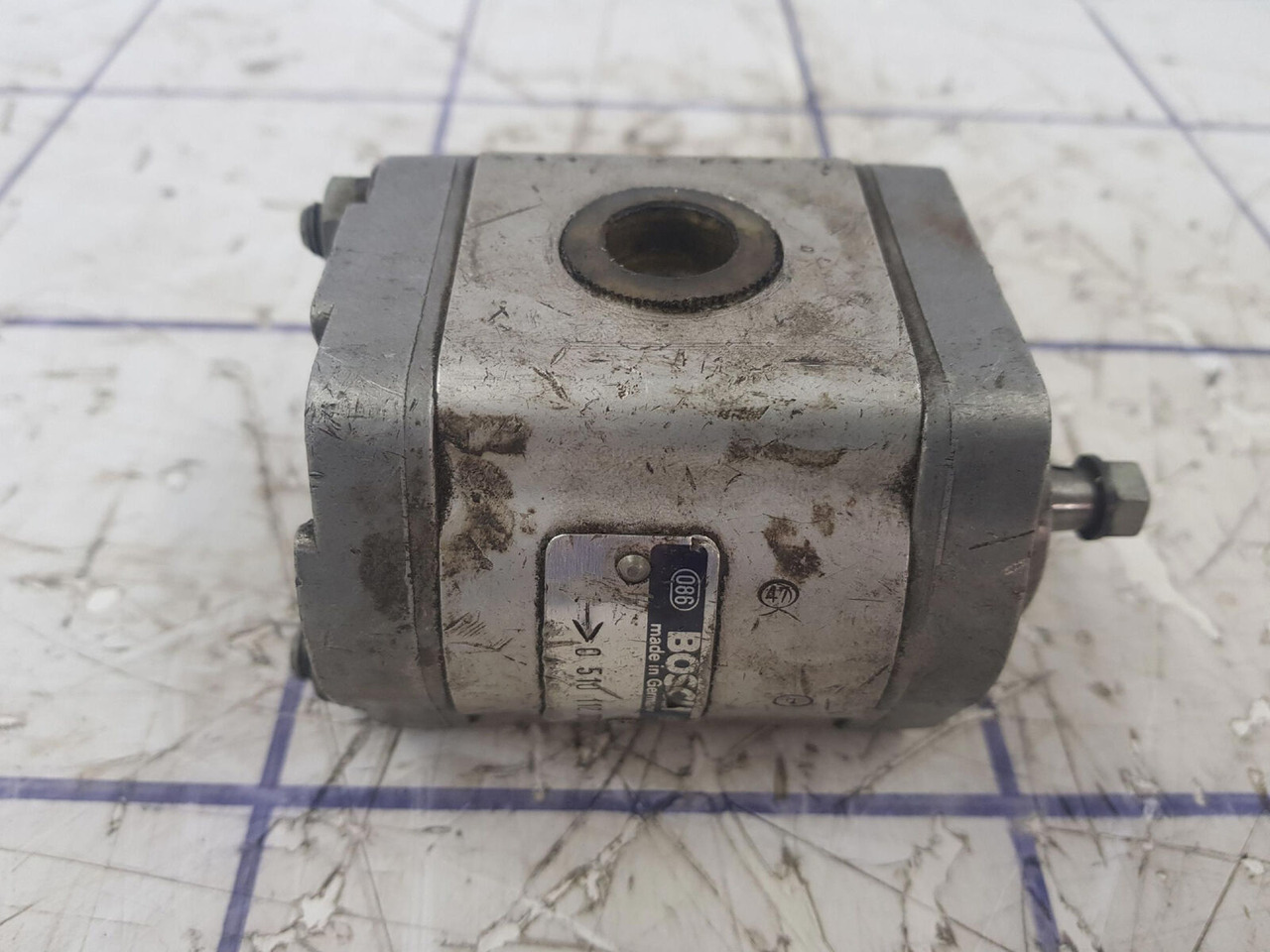 Bosch Bosch gear pump - Pompe hydraulique pour Grue: photos 3 Bosch Bosch gear pump - Pompe hydraulique pour Grue: photos 3