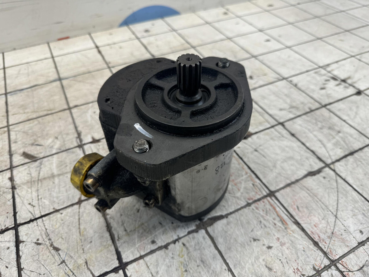 Bosch Bosch gear pump - Pompe hydraulique pour Grue mobile: photos 3 Bosch Bosch gear pump - Pompe hydraulique pour Grue mobile: photos 3