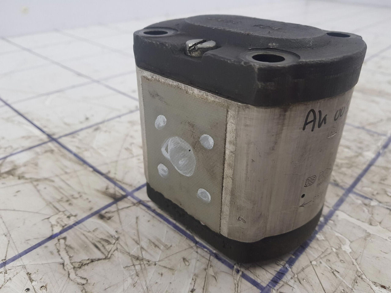 Bosch Bosch gear pump - Pompe hydraulique pour Grue mobile: photos 3 Bosch Bosch gear pump - Pompe hydraulique pour Grue mobile: photos 3