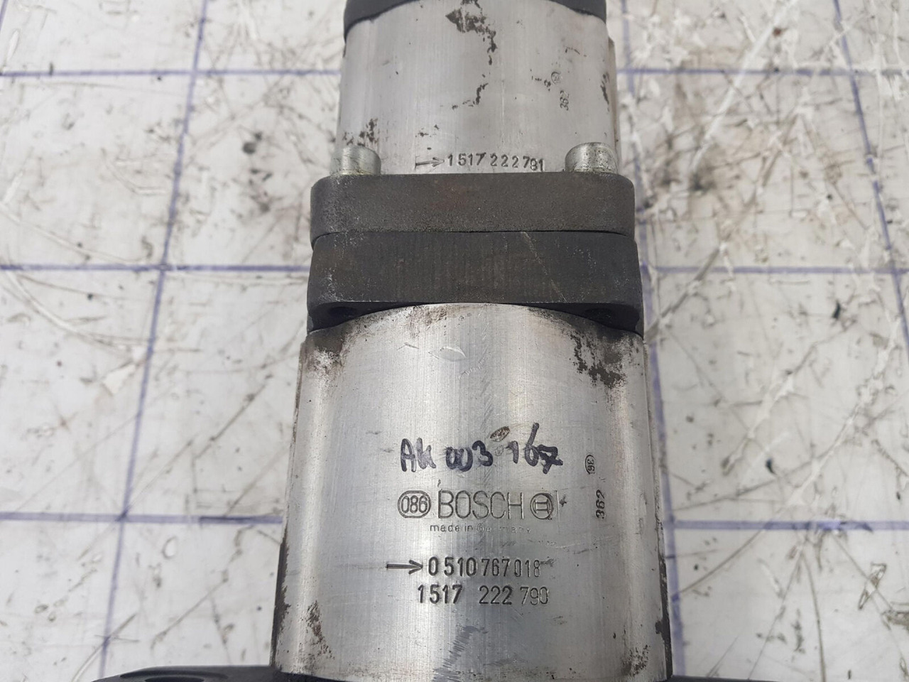 Bosch LTM 1060/2 TWO-STAGE PUMP - Pompe hydraulique pour Grue: photos 5 Bosch LTM 1060/2 TWO-STAGE PUMP - Pompe hydraulique pour Grue: photos 5