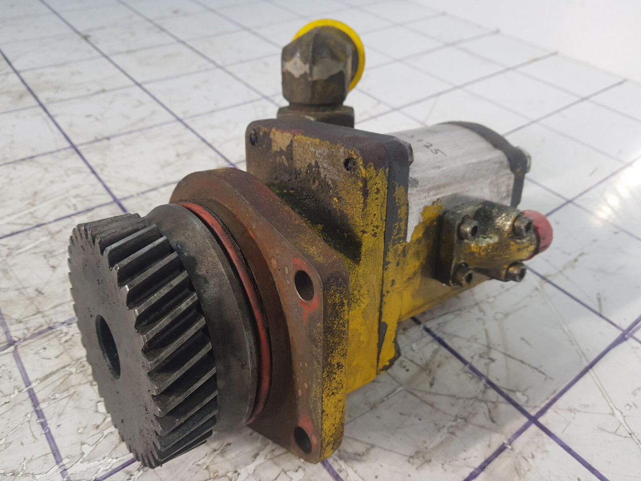 Bosch PTO with Bosch gear pump - Pompe hydraulique pour Grue: photos 2 Bosch PTO with Bosch gear pump - Pompe hydraulique pour Grue: photos 2