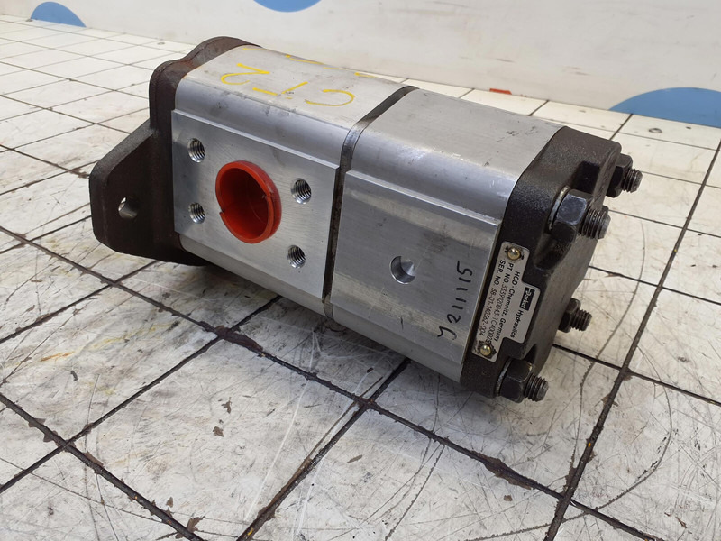 CT2 Dual gear pump - Pompe hydraulique pour Grue: photos 1 CT2 Dual gear pump - Pompe hydraulique pour Grue: photos 1