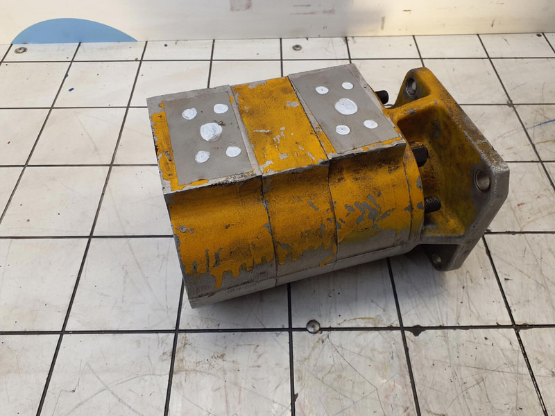 DUAL gear pump - Pompe hydraulique pour Grue: photos 3 DUAL gear pump - Pompe hydraulique pour Grue: photos 3