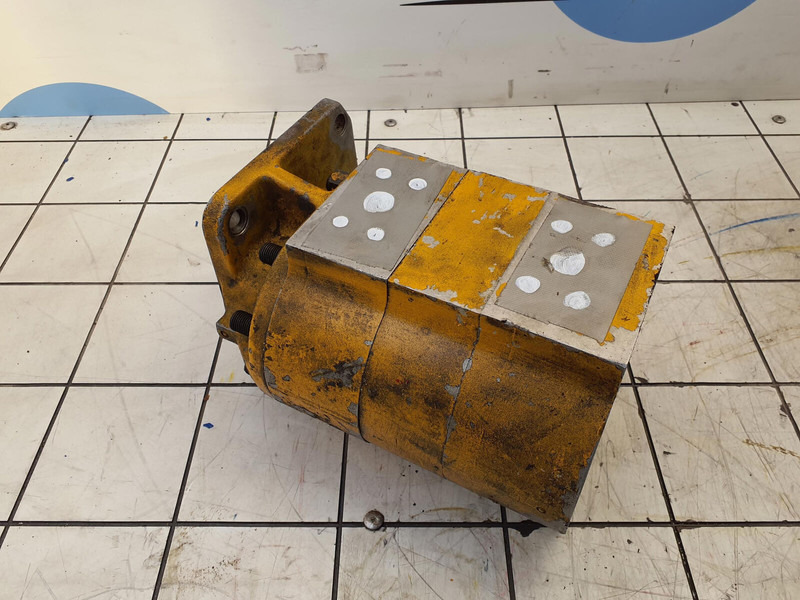 DUAL gear pump - Pompe hydraulique pour Grue: photos 2 DUAL gear pump - Pompe hydraulique pour Grue: photos 2