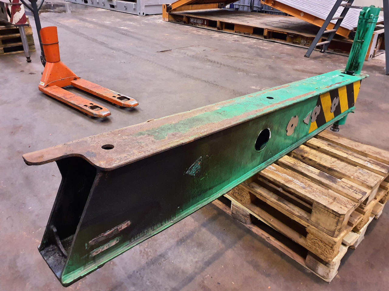 FAUN ATF 60-3 front outrigger beam with support cylinder - Suspension pour Grue mobile: photos 4 FAUN ATF 60-3 front outrigger beam with support cylinder - Suspension pour Grue mobile: photos 4