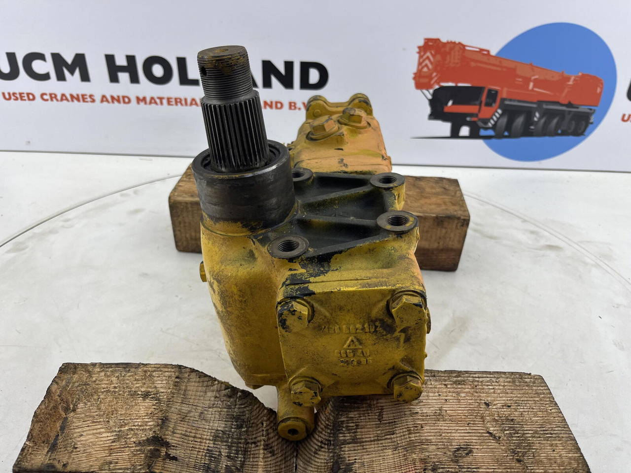 FAUN RTF 30 hydro steering box - Boîtier de direction pour Grue: photos 4 FAUN RTF 30 hydro steering box - Boîtier de direction pour Grue: photos 4