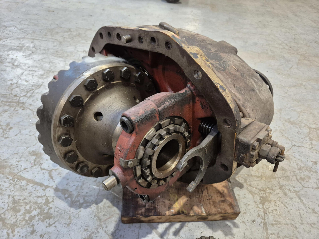 FAUN RTF 60 mid differential 12 x 27 - Différentiel pour Grue mobile: photos 1 FAUN RTF 60 mid differential 12 x 27 - Différentiel pour Grue mobile: photos 1