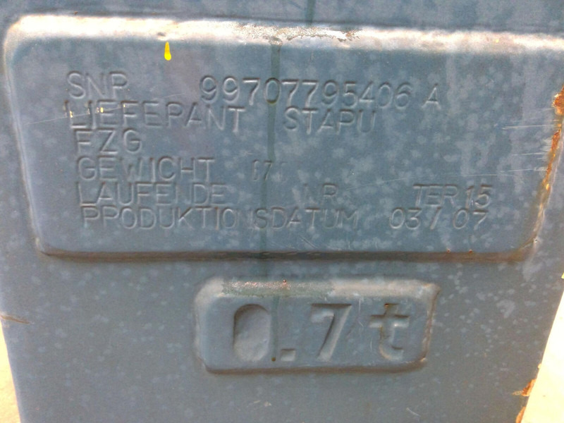 Faun ATF 40G-2 counterweight 0,7 ton left side - Contrepoids pour Engins de chantier: photos 5 Faun ATF 40G-2 counterweight 0,7 ton left side - Contrepoids pour Engins de chantier: photos 5