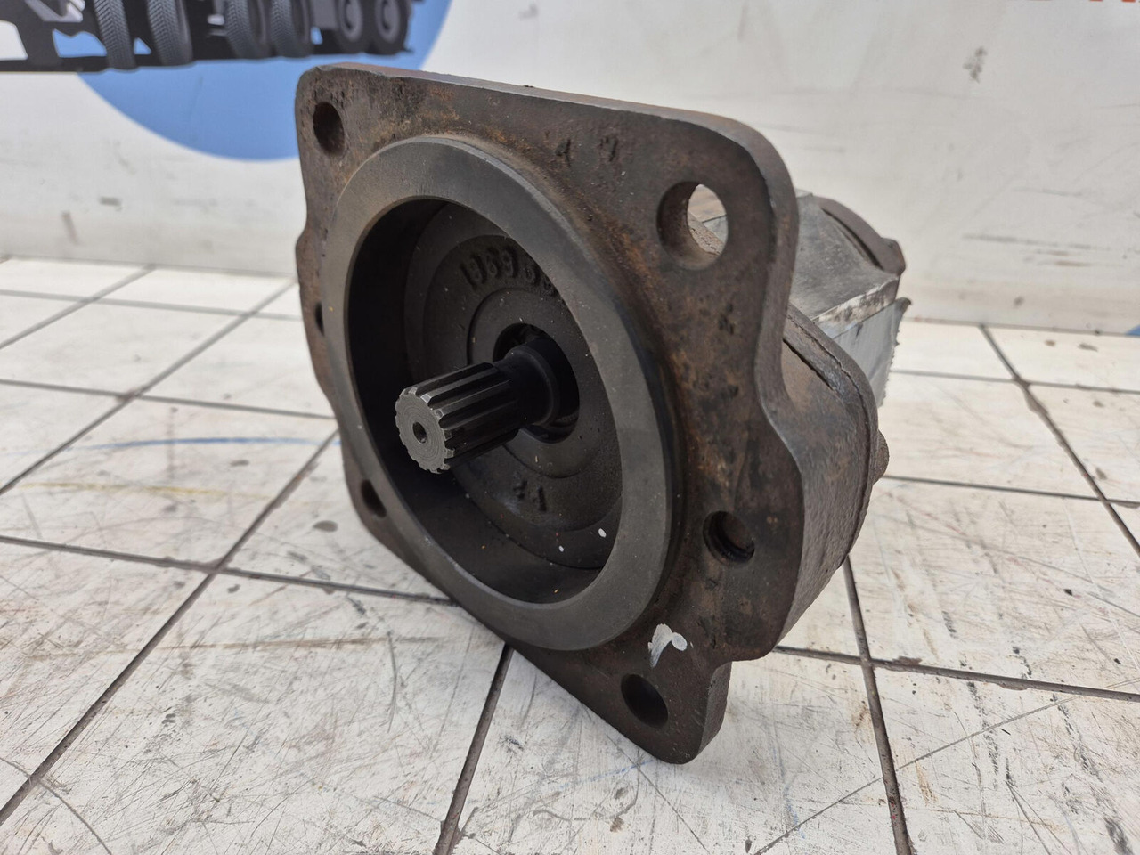 Gear pump - Pompe hydraulique pour Grue mobile: photos 1 Gear pump - Pompe hydraulique pour Grue mobile: photos 1