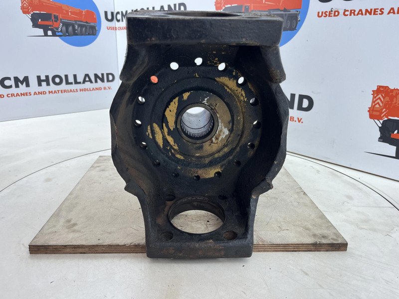 Grove AT 750 BE Steering knuckle 16 holes - Fusée d'essieu pour Grue: photos 5 Grove AT 750 BE Steering knuckle 16 holes - Fusée d'essieu pour Grue: photos 5