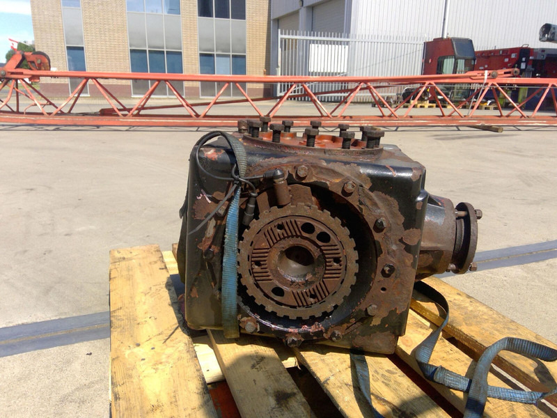 Grove GMK 3055 diff box axle 1 - Différentiel pour Grue: photos 4 Grove GMK 3055 diff box axle 1 - Différentiel pour Grue: photos 4
