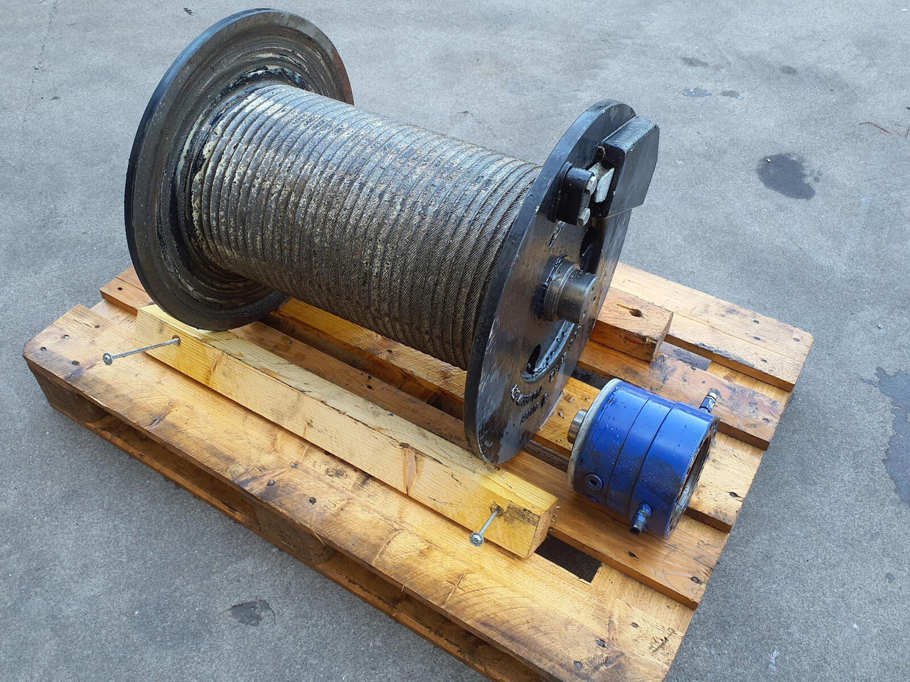 Grove GMK 4090 Main hoist - Treuil pour Grue: photos 3 Grove GMK 4090 Main hoist - Treuil pour Grue: photos 3