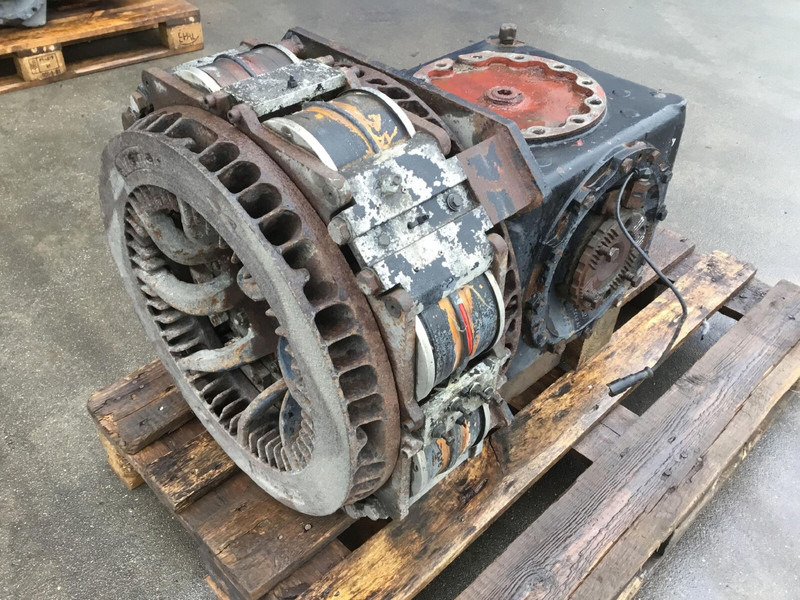 Grove Kessler Grove GMK 5100 diff box axle 5 - Boîte de vitesse pour Grue: photos 4 Grove Kessler Grove GMK 5100 diff box axle 5 - Boîte de vitesse pour Grue: photos 4