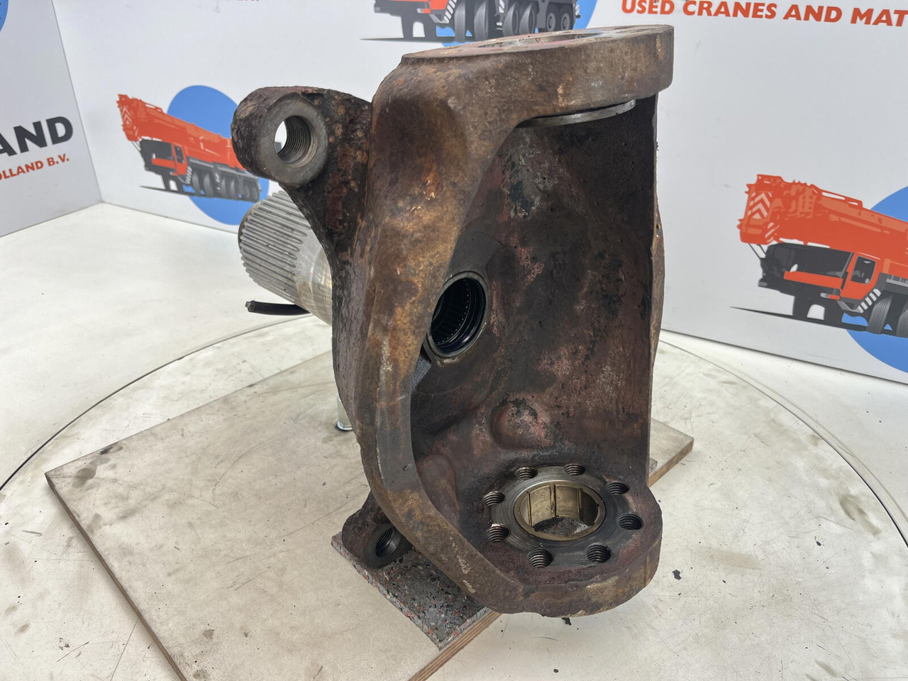 Krupp 70 GMT Steering knuckle axle 2 - Fusée d'essieu pour Grue mobile: photos 4 Krupp 70 GMT Steering knuckle axle 2 - Fusée d'essieu pour Grue mobile: photos 4