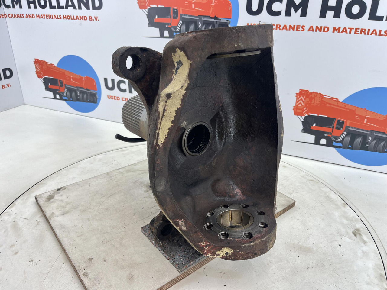 Krupp 70 GMT Steering knuckle axle 2 - Fusée d'essieu pour Grue mobile: photos 4 Krupp 70 GMT Steering knuckle axle 2 - Fusée d'essieu pour Grue mobile: photos 4