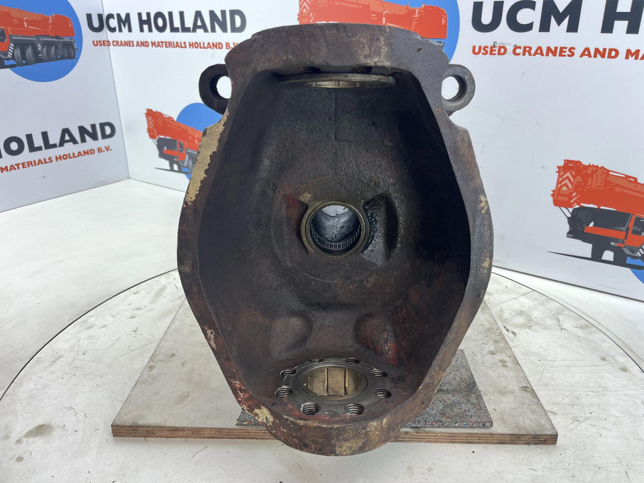 Krupp 70 GMT Steering knuckle axle 2 - Fusée d'essieu pour Grue mobile: photos 5 Krupp 70 GMT Steering knuckle axle 2 - Fusée d'essieu pour Grue mobile: photos 5