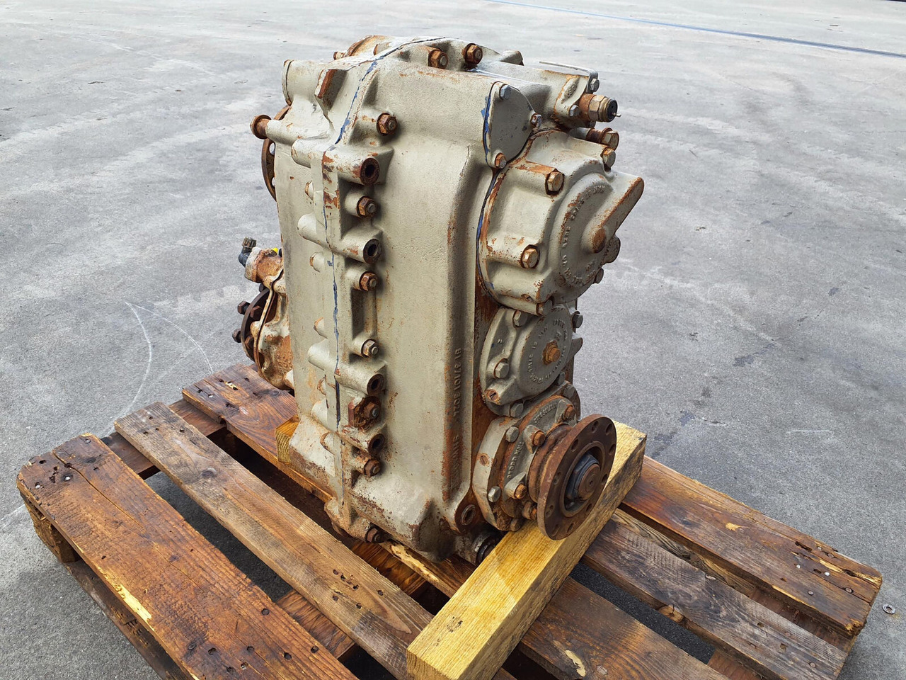 Krupp 70 GMT Transfer case - Transmission pour Grue mobile: photos 4 Krupp 70 GMT Transfer case - Transmission pour Grue mobile: photos 4