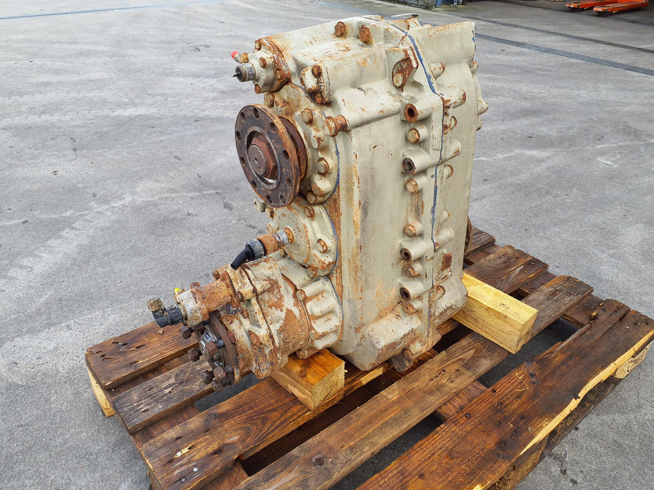 Krupp 70 GMT Transfer case - Transmission pour Grue mobile: photos 1 Krupp 70 GMT Transfer case - Transmission pour Grue mobile: photos 1