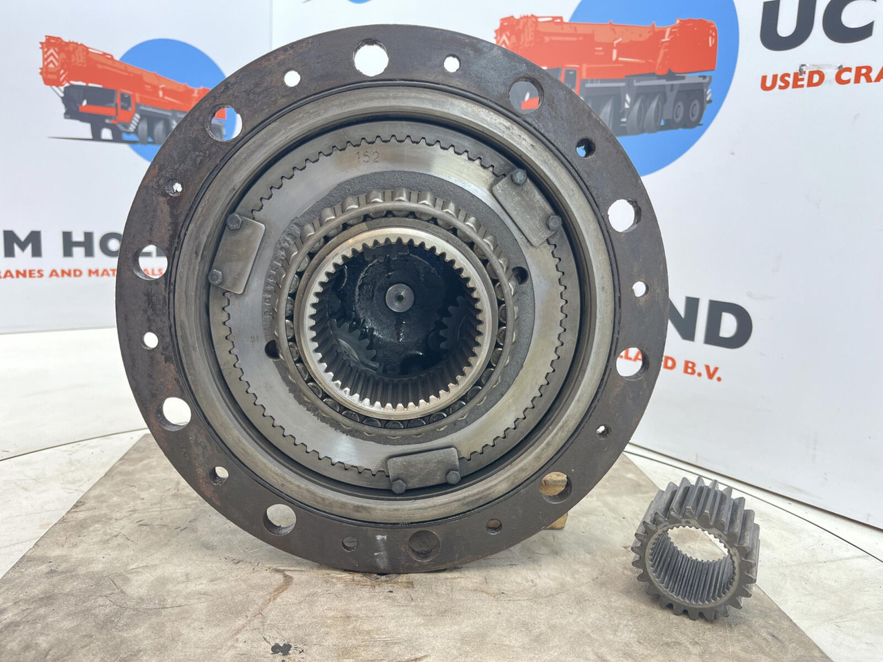 Krupp 70 GMT planetary gear 22-25-74-38-3pl-H135-46 - Moteur de translation pour Grue mobile: photos 5 Krupp 70 GMT planetary gear 22-25-74-38-3pl-H135-46 - Moteur de translation pour Grue mobile: photos 5