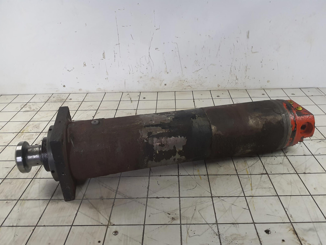 Krupp 70 GMT rebuild outrigger cylinder - Vérin hydraulique pour Grue: photos 4 Krupp 70 GMT rebuild outrigger cylinder - Vérin hydraulique pour Grue: photos 4