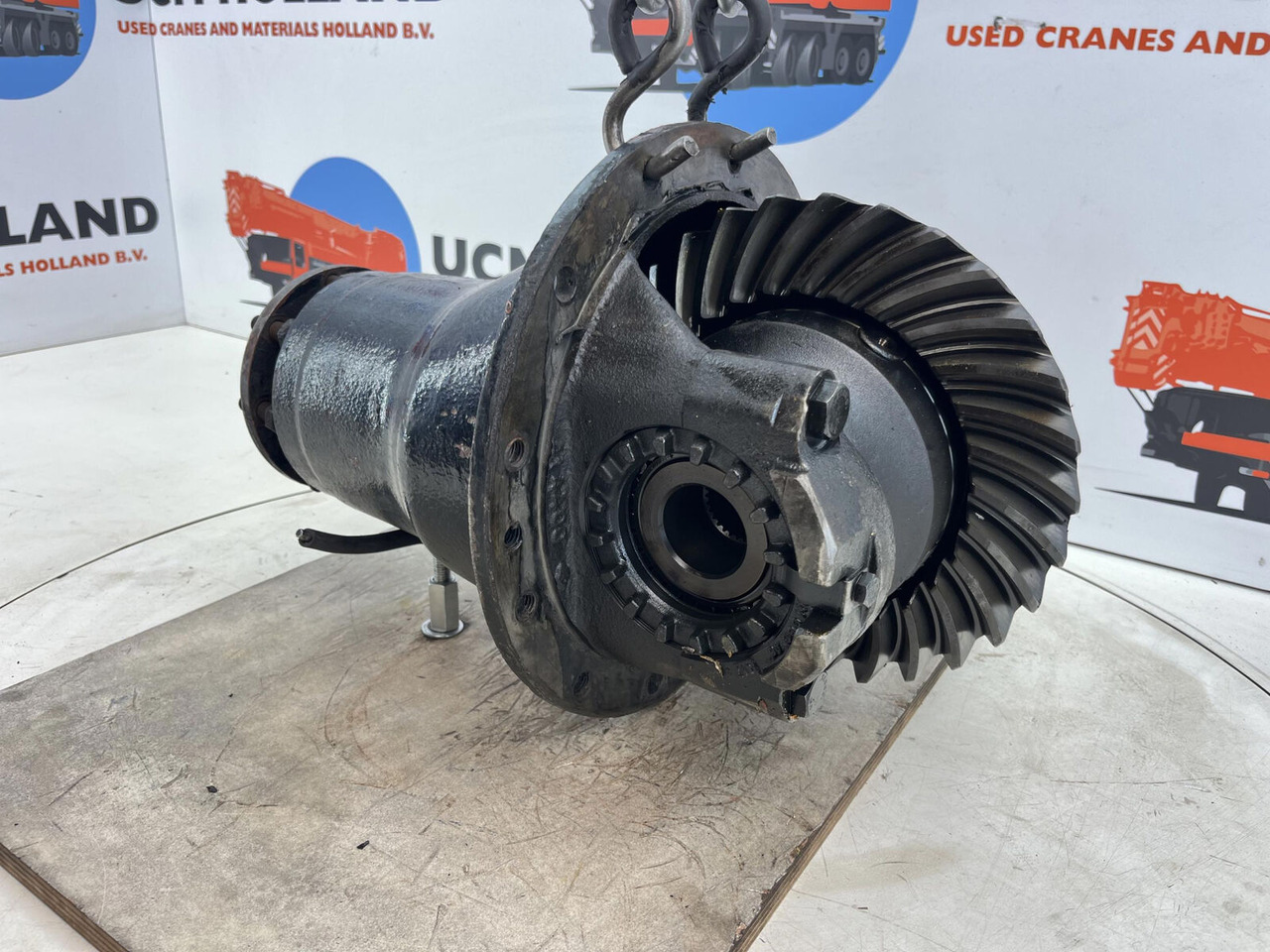Krupp KMK 2025 End differential 11x29 axle 1 - Différentiel pour Grue mobile: photos 1 Krupp KMK 2025 End differential 11x29 axle 1 - Différentiel pour Grue mobile: photos 1
