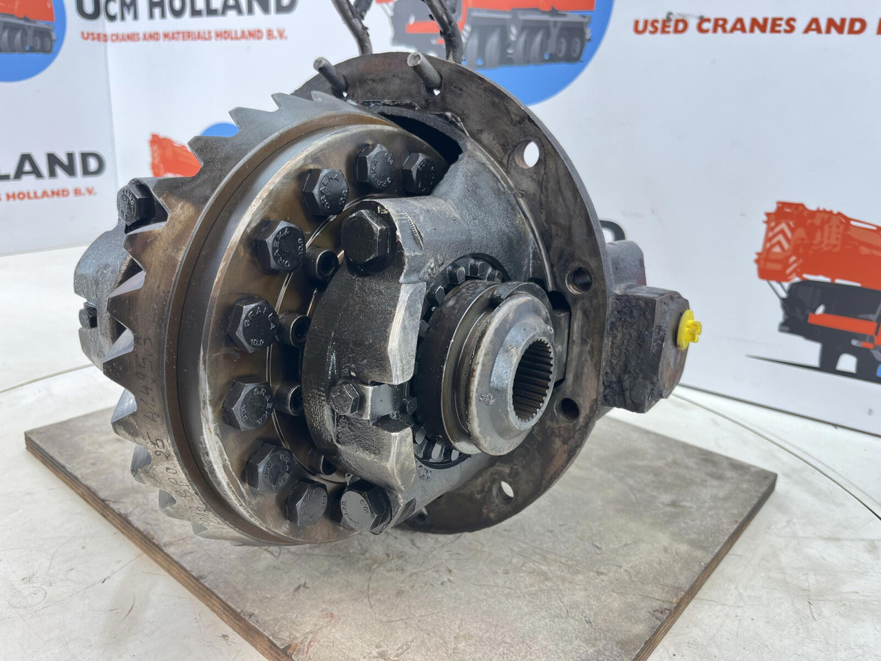 Krupp KMK 2025 End differential 11x29 axle 1 - Différentiel pour Grue mobile: photos 2 Krupp KMK 2025 End differential 11x29 axle 1 - Différentiel pour Grue mobile: photos 2