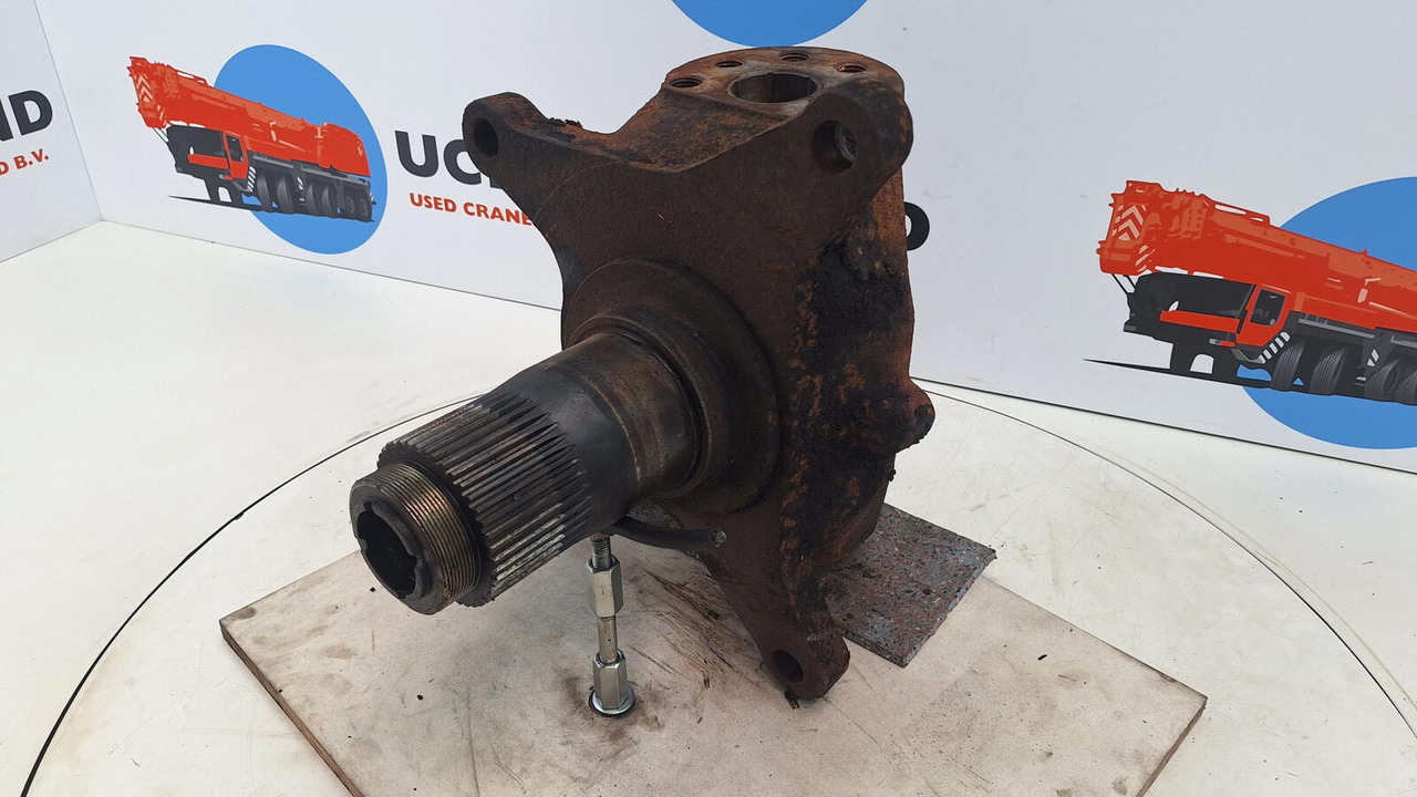 Krupp KMK 2025 Steering knuckle axle 1 - Fusée d'essieu pour Grue: photos 1 Krupp KMK 2025 Steering knuckle axle 1 - Fusée d'essieu pour Grue: photos 1