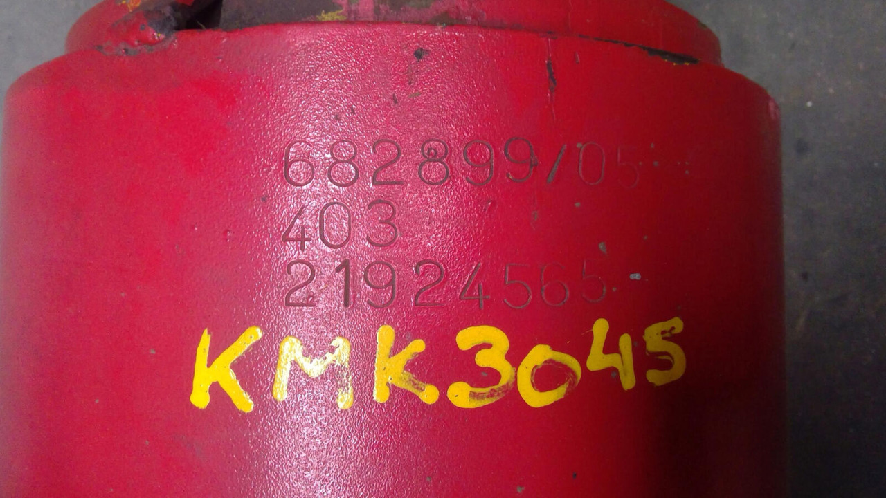 Krupp KMK 3045 boom cylinder - Vérin hydraulique pour Grue mobile: photos 5 Krupp KMK 3045 boom cylinder - Vérin hydraulique pour Grue mobile: photos 5